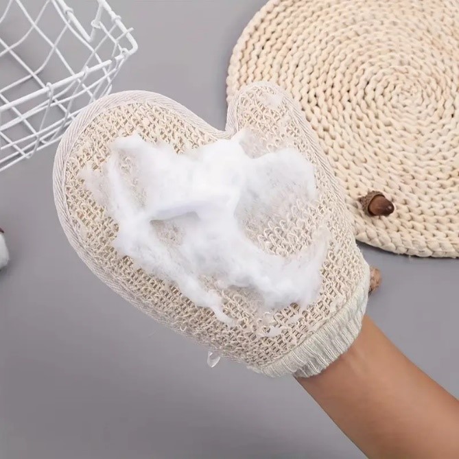Exfoliating Glove - Image 2